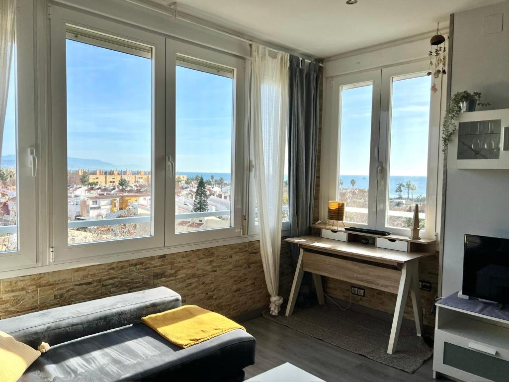 Espectacular apartamento junto al mar, con piscina en Malaga
