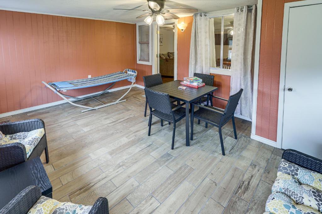 Killeen Home with Sunroom about 8 Mi to Fort Cavazos! photo 1