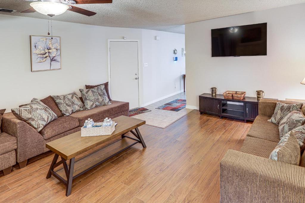 Killeen Home with Sunroom about 8 Mi to Fort Cavazos! photo 4