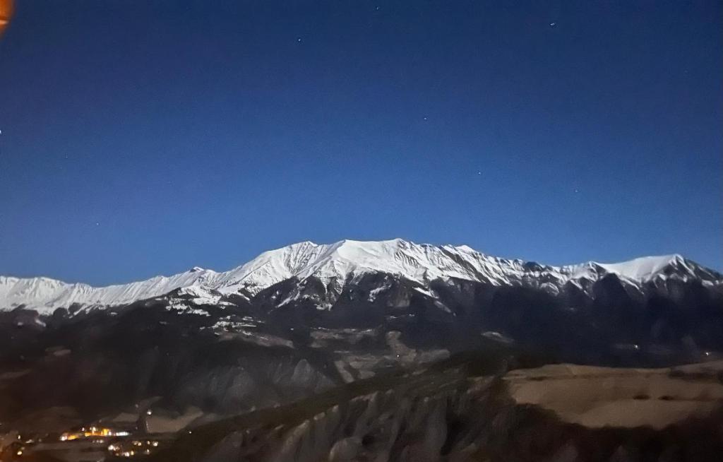 Appartement au Sauze vue montagne photo 2