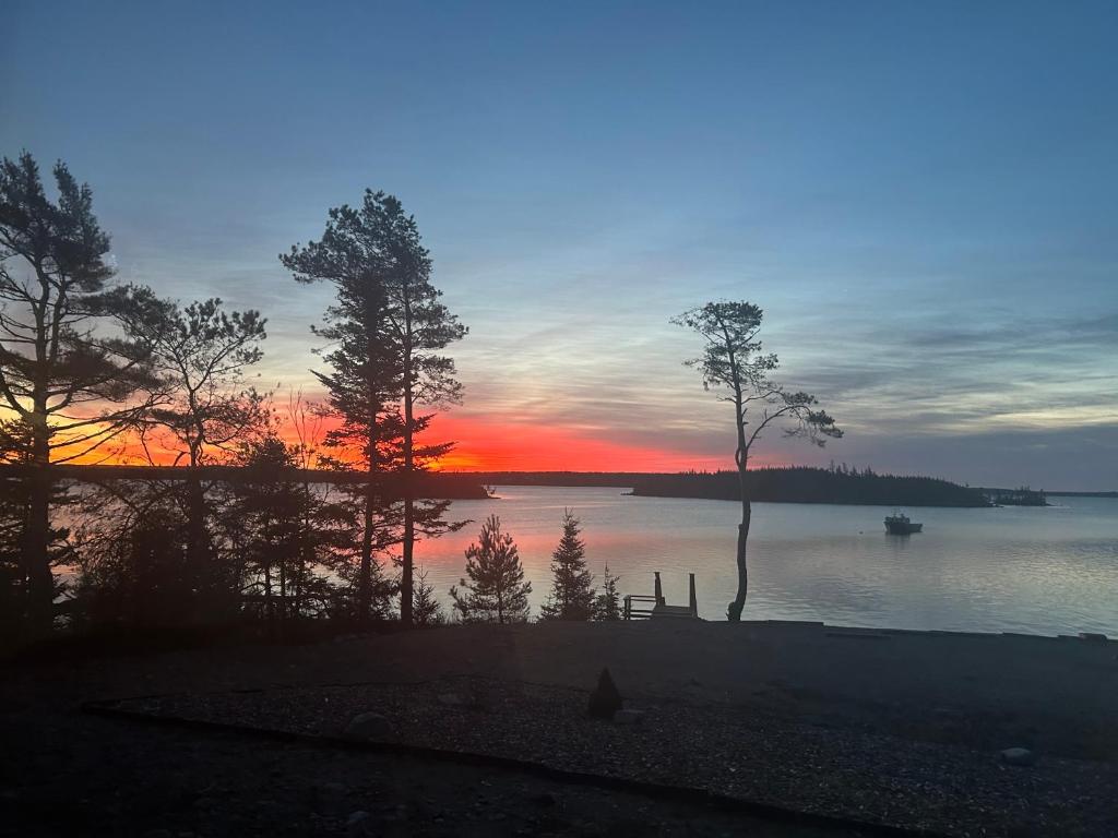 New English Point Oceanfront Living With Hot Tub photo 4