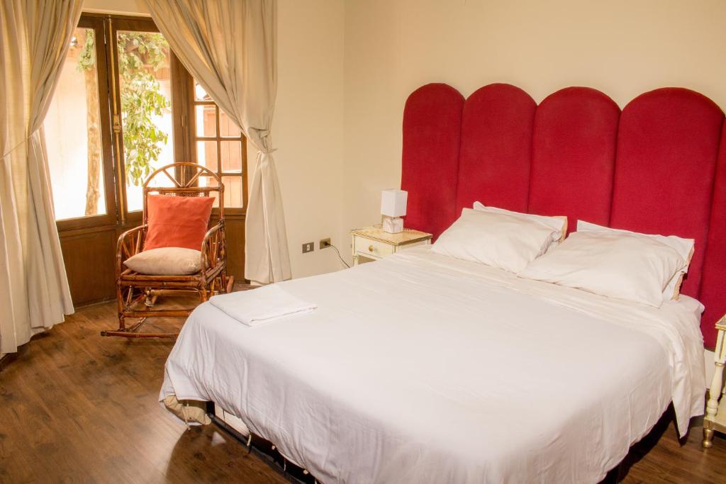Golden House guesthouse photo 1