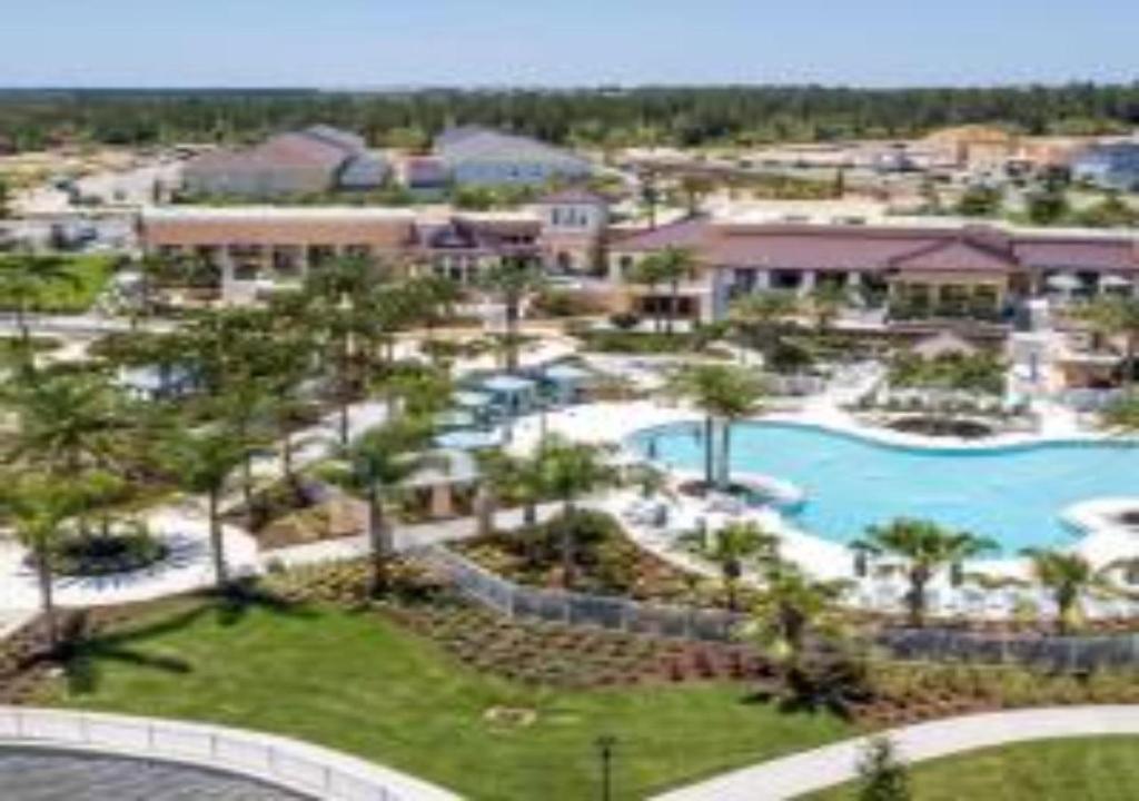 Solara Resort Townhome, 15 minutes from Disney photo 1