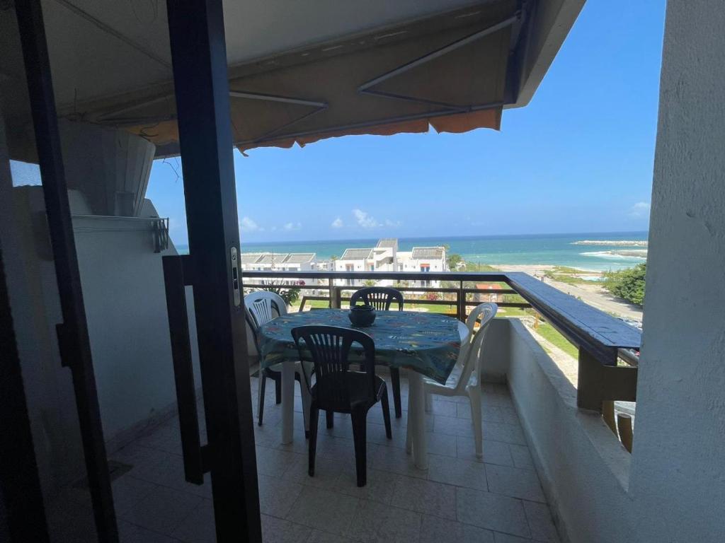 Solemar resort, Kaslik, all Fees are included Generator, electricity, wifi,etc