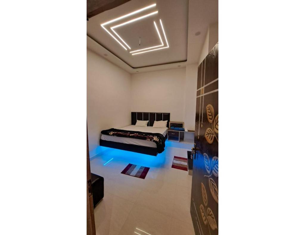 Kanha Guest House, Ayodhya photo 1