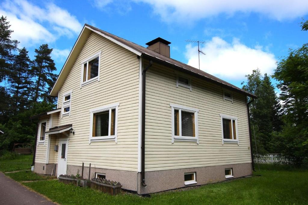 Nordic artist house/atelier with fireplace and old-fashioned wooden sauna from 50s photo 2