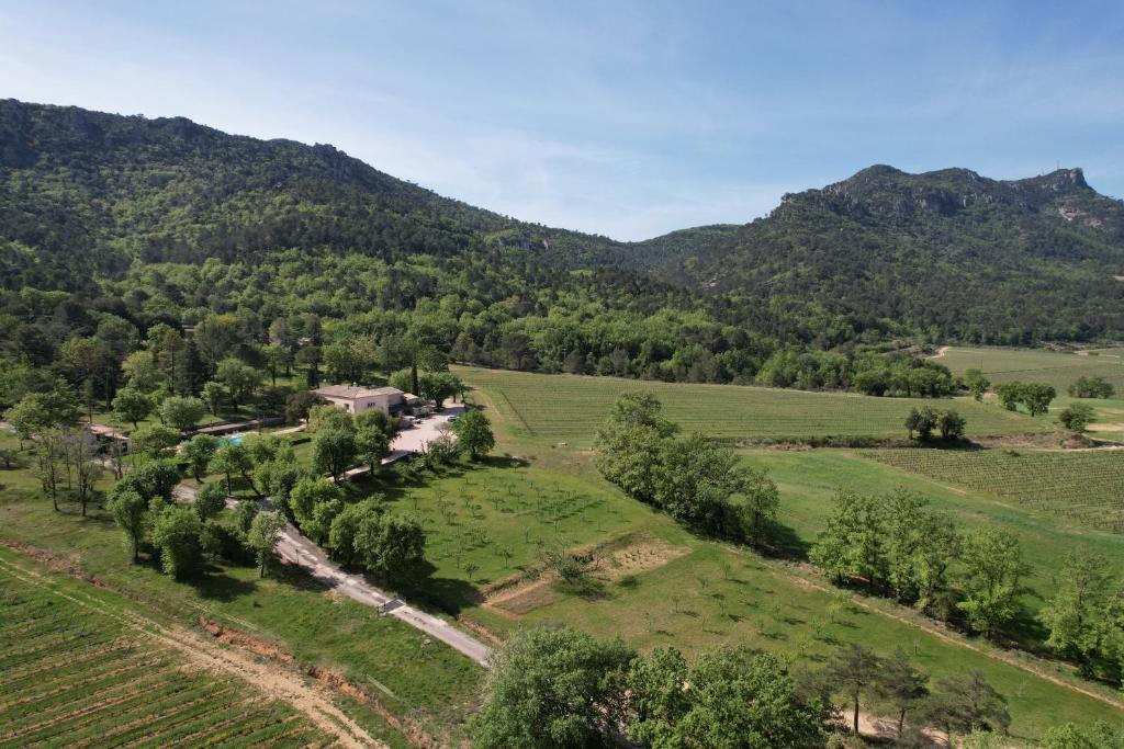 Engardin, a refined 800sqm property in Green Provence photo 1