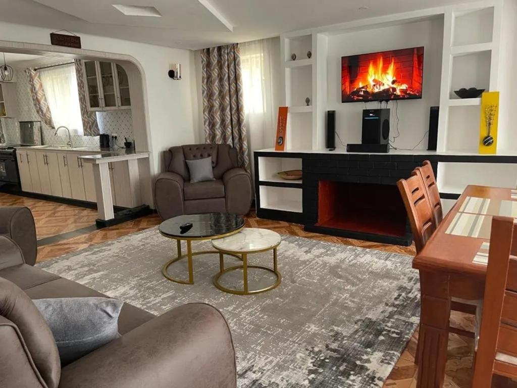 Furaha Luxury 8 bedroom vacation home in Nakuru Section 58 photo 1