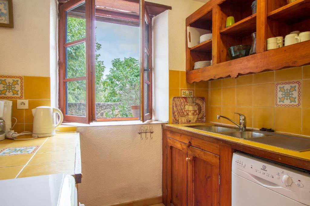 Lou Penequet a charming Mas in Provence with shared pool countryside photo 3
