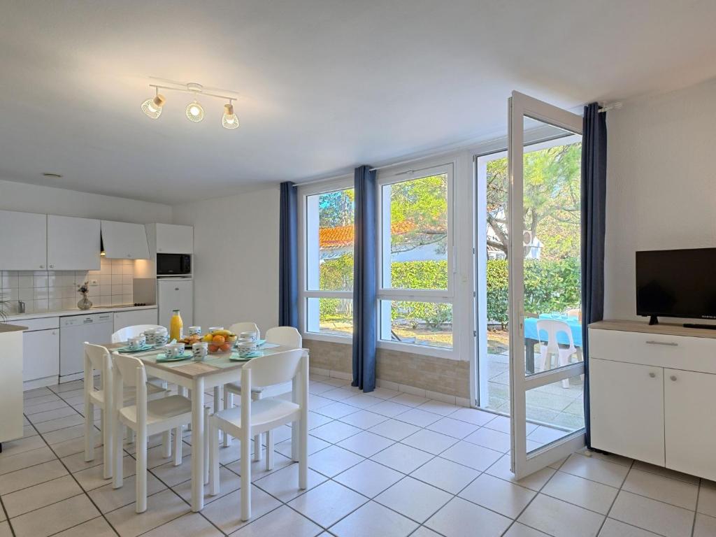 Holiday Home Hameau Océan - SHR102 by Interhome