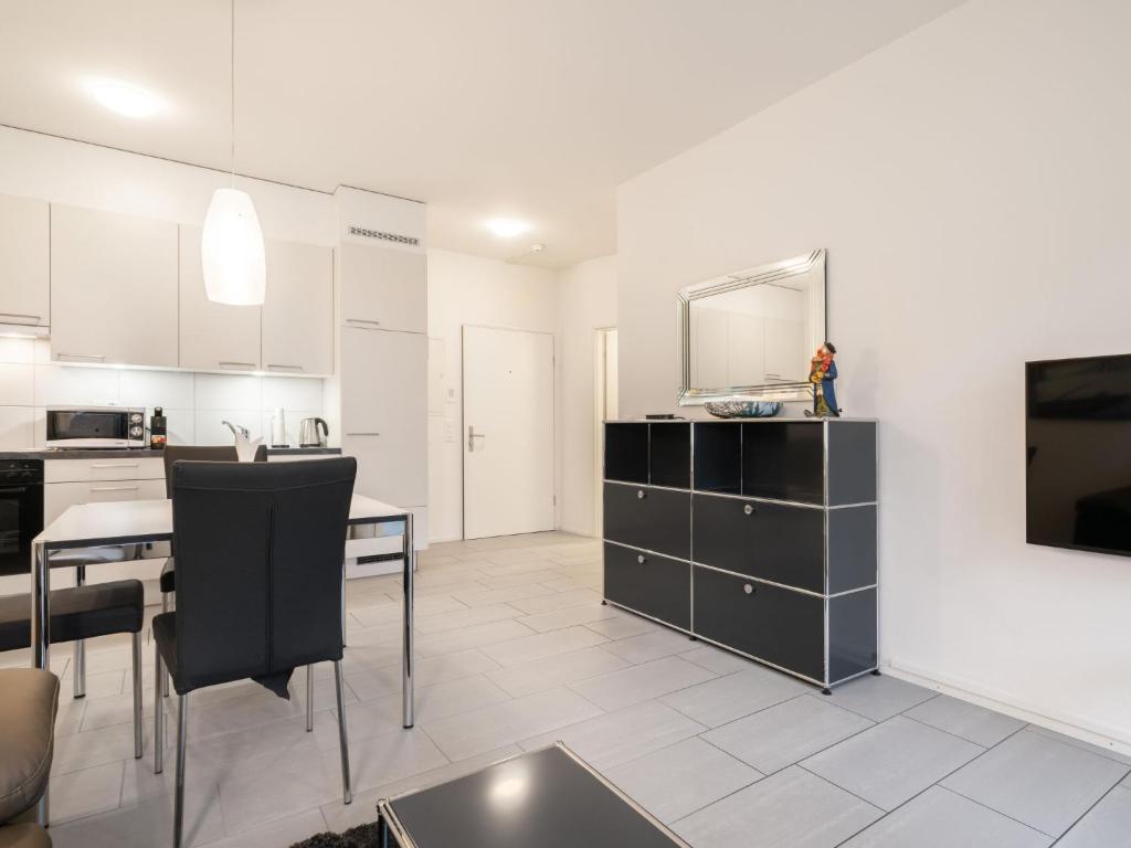 Apartment Victoria View by Interhome - Tap to explore photos