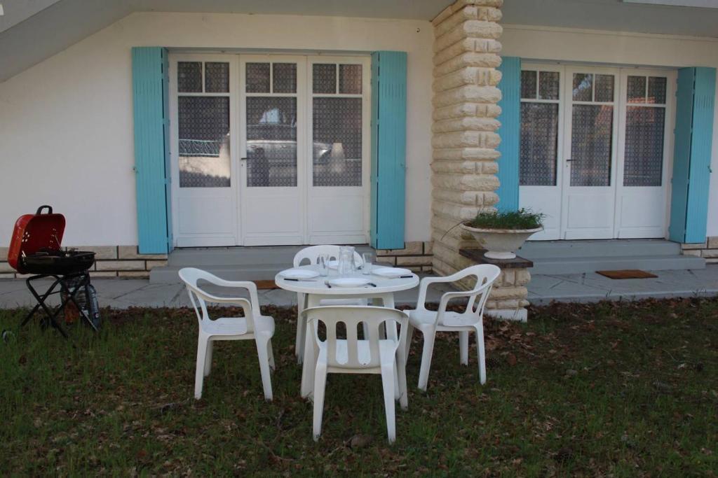 Ronce-les-Bains - APPARTEMENT REZ-DE-CHAUSSEE gauche - 90m de la PLAGE photo 1