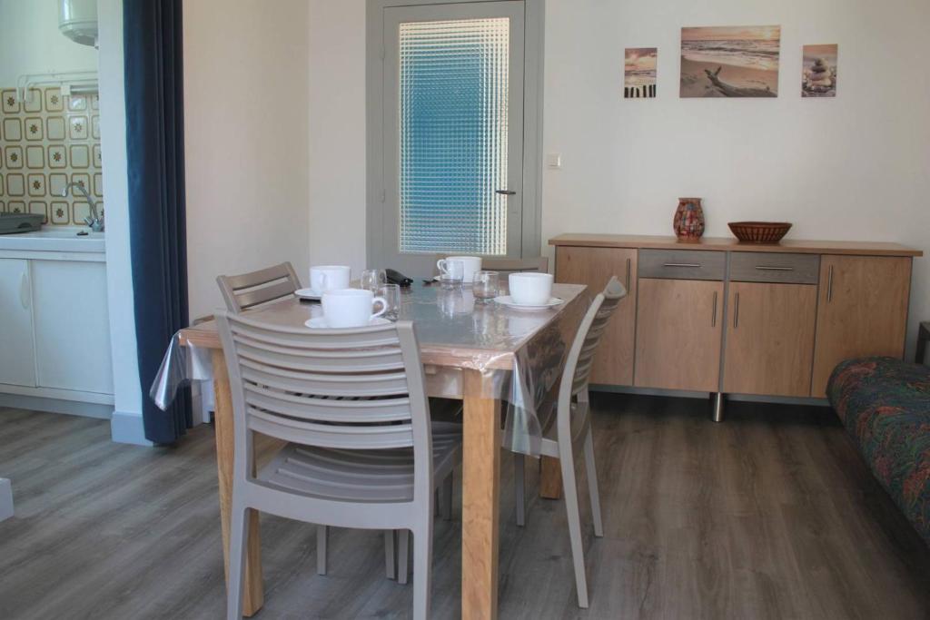Ronce-les-Bains - APPARTEMENT REZ-DE-CHAUSSEE gauche - 90m de la PLAGE photo 4