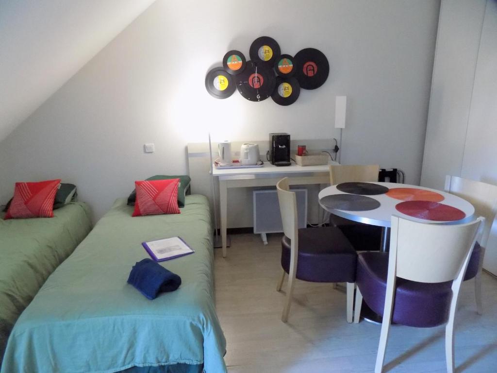 TITHOME 3 - Grand studio bus gare centre ville sanctuaire photo 2