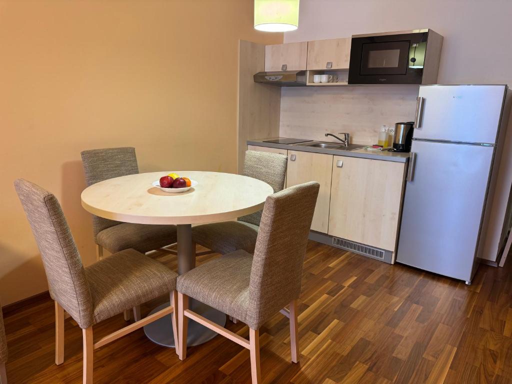 Apartment in Hotel Crocus, Strbske Pleso photo 4