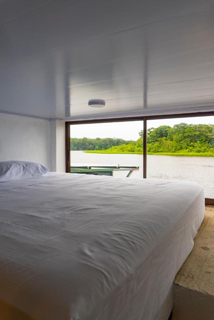 Hotel Pura Natura Riverside Tortuguero photo 3