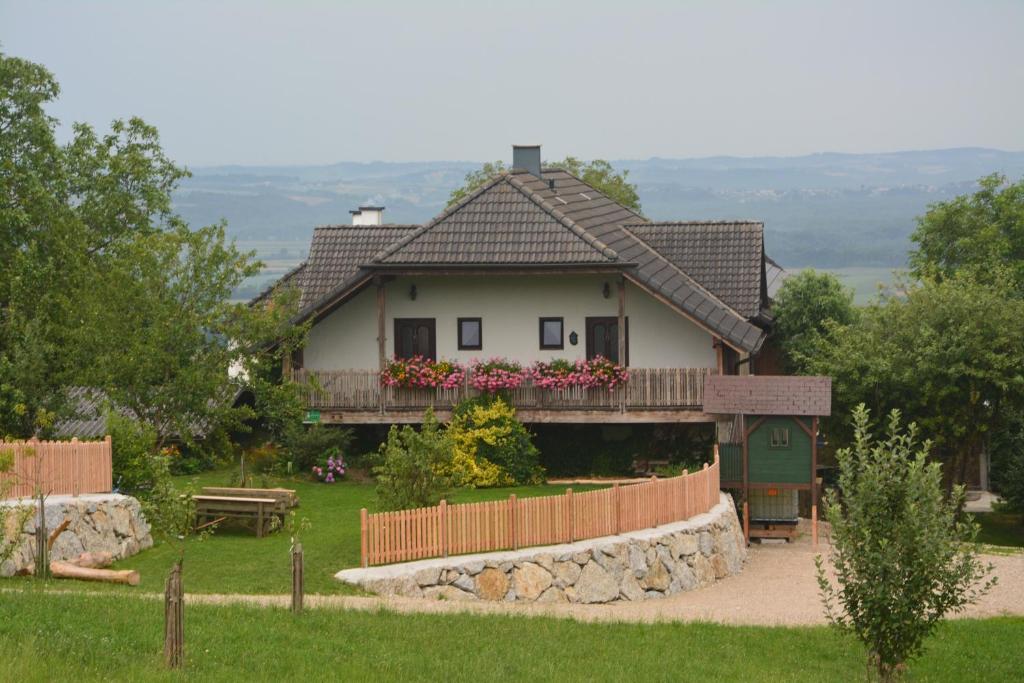 Bio-Bauernhof Haunschmid photo 2