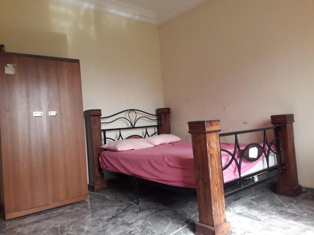 3 bedrooms first story apartment photo 2