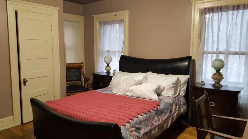 Scottwood Inn image