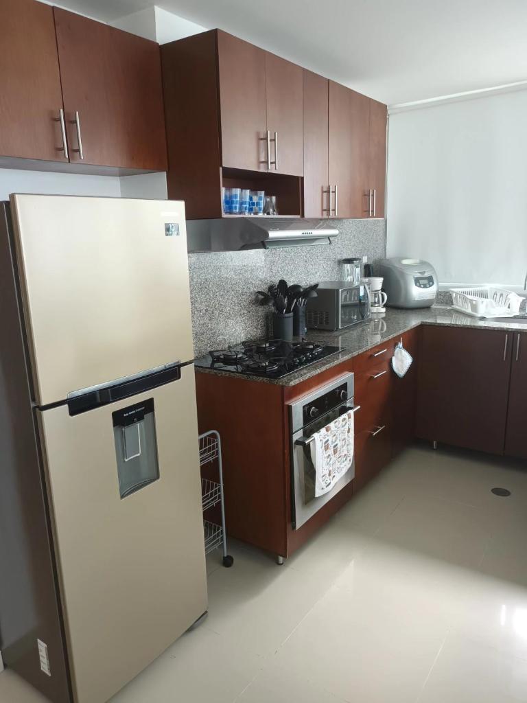 Cartagena Beach Condo - 1400 sq. Ft. (130 m2) photo 3