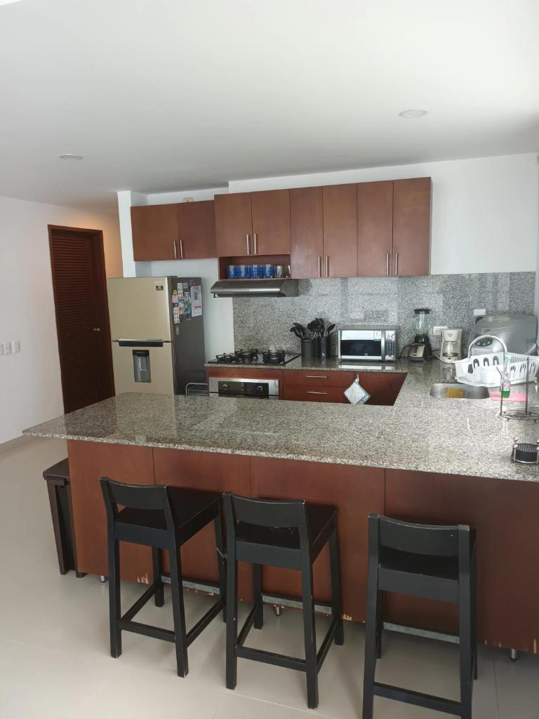 Cartagena Beach Condo - 1400 sq. Ft. (130 m2) photo 4