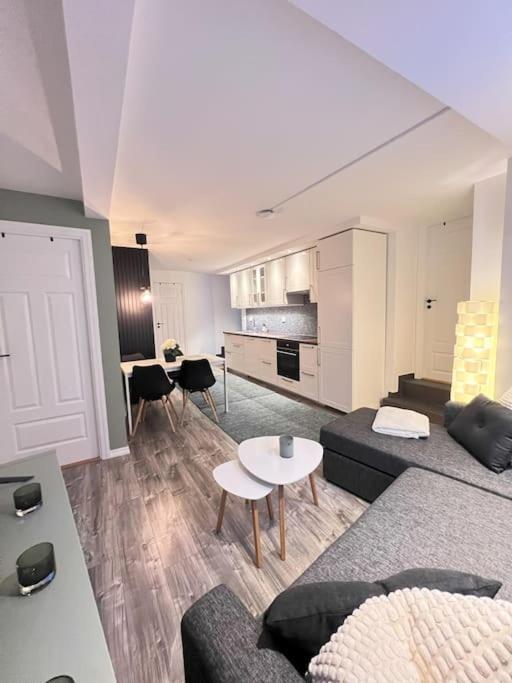 Spacious and Beautiful Apartment in Bergen with free parking photo 1