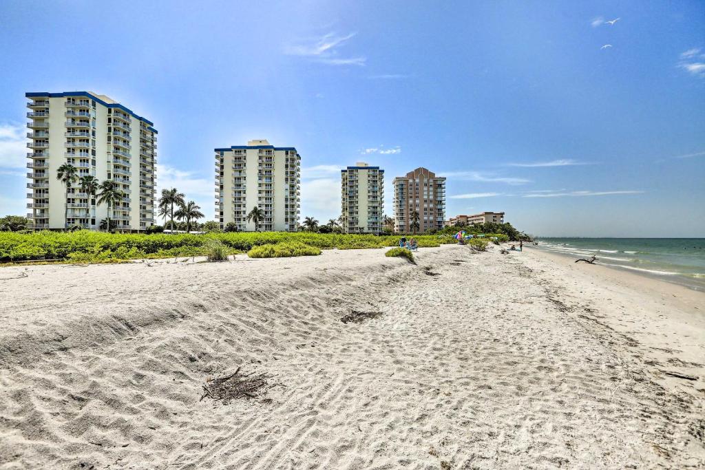 Fort Myers Beach Studio with Balcony and Views! photo 2
