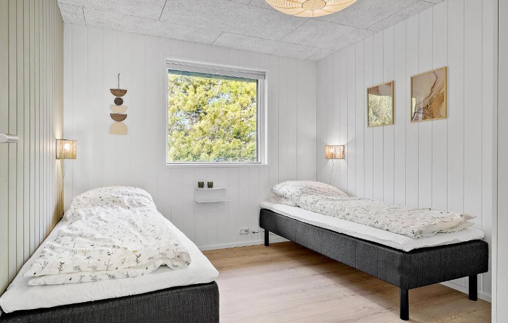 Nice Home In Jerup With 4 Bedrooms photo 4