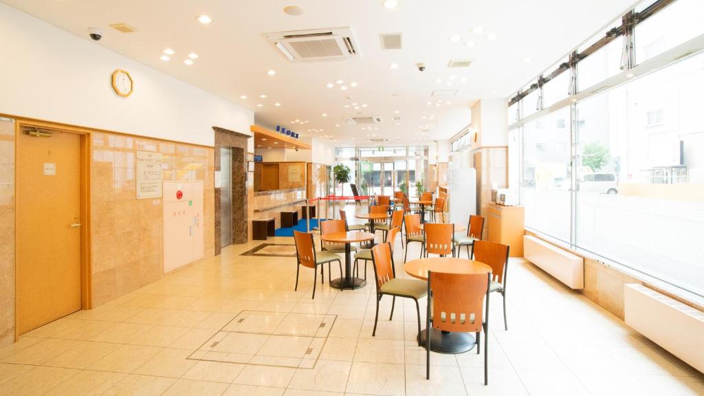 Toyoko Inn Hokkaido Asahikawa Ekimae Ichijo dori photo 2