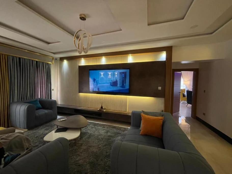 2 bedroom luxury apartment Jahi