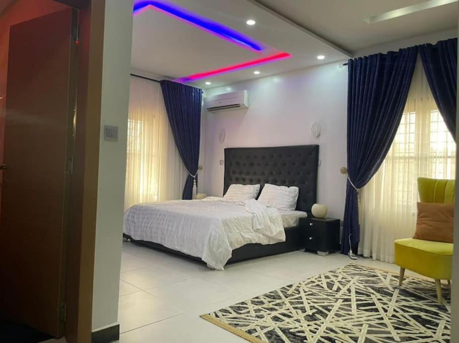 2 bedroom luxury apartment Jahi photo 2
