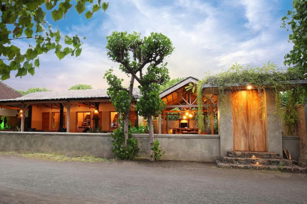 Beach Villa Ayu at Sumberkima Beach