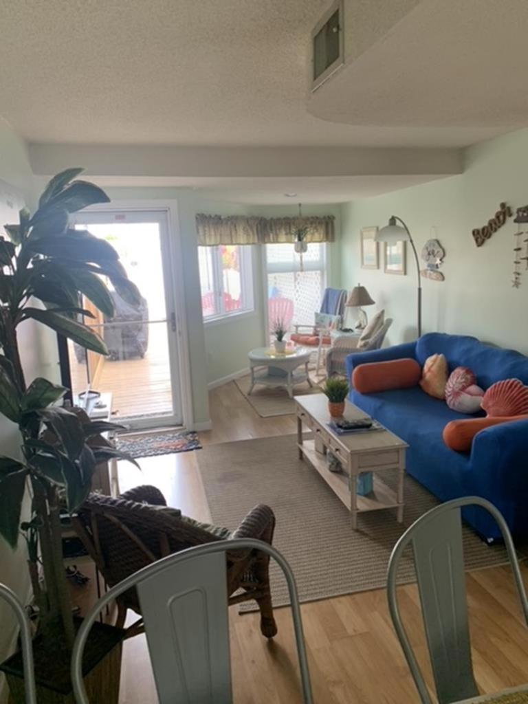 Brant Beach 2 Bedroom 1,5 Bath Ocean Side Condo image