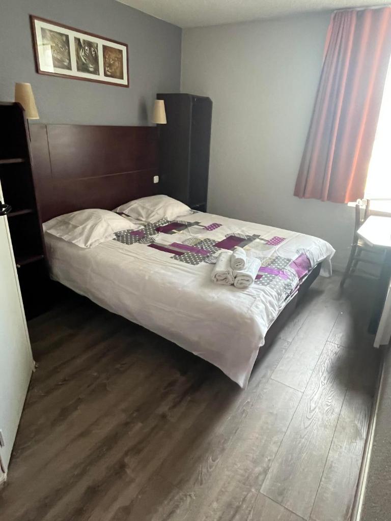 NEW HOTEL