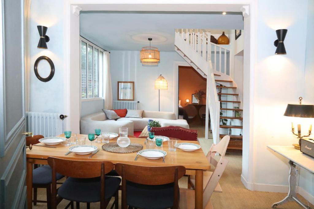Maison Le 27 avec jardin by La Boîte En Plus photo 1