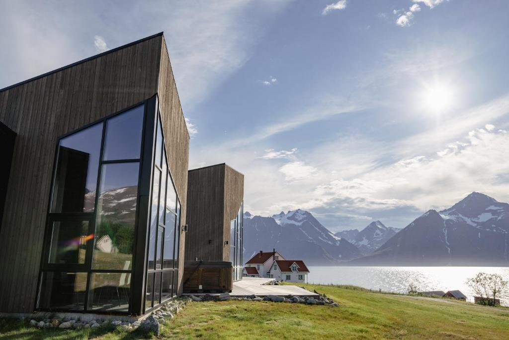 Lyngen North photo 3