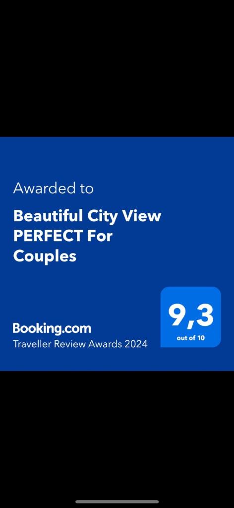 Beautiful City View PERFECT For Couples photo 1