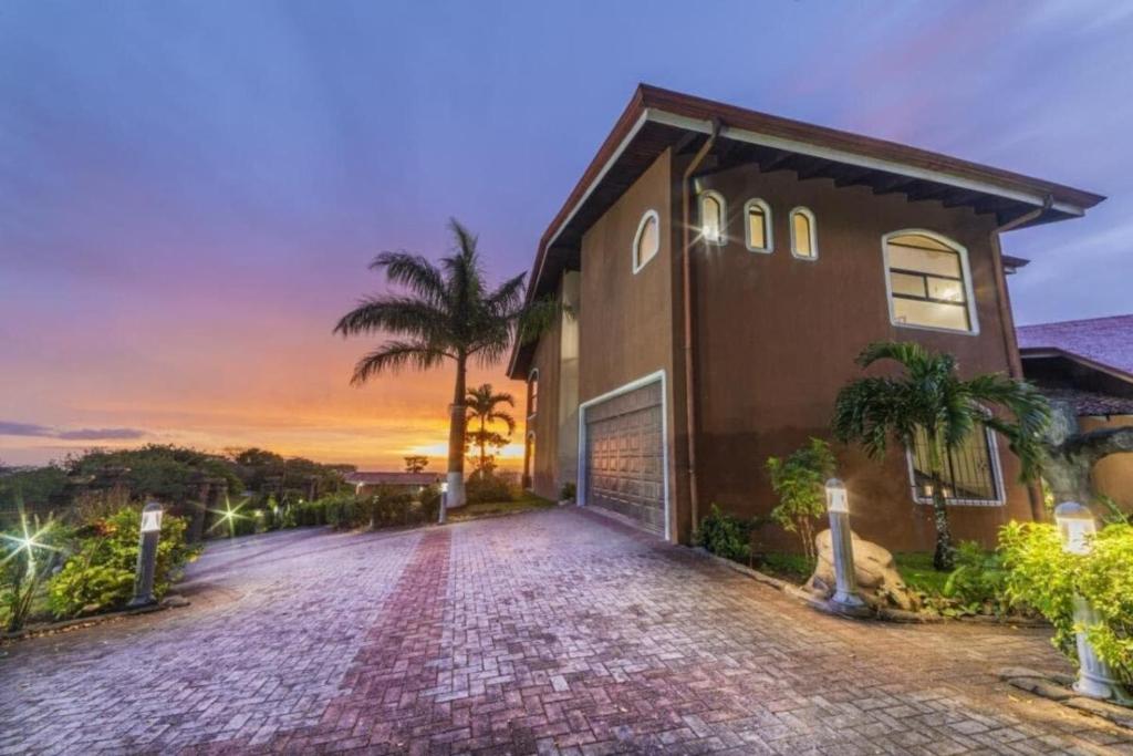 Luxury Spa Dream Villa At Lake Arenal