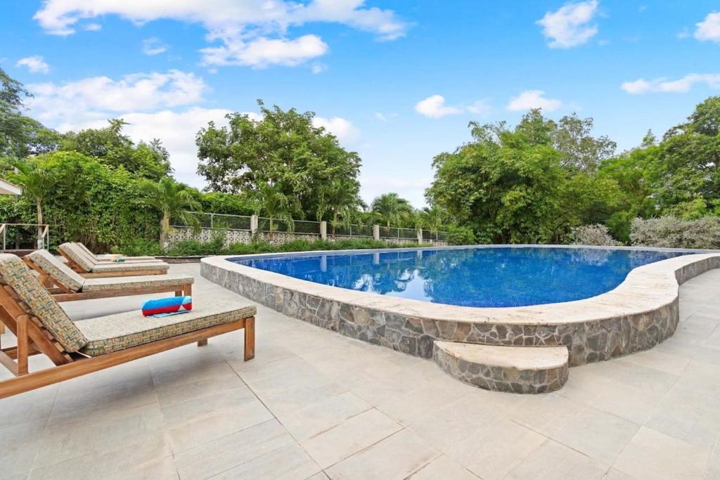 Exquisite and Spacious 250m Villa in Coco PentL photo 1