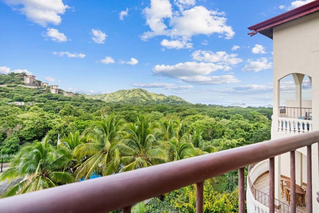 Exquisite and Spacious 250m Villa in Coco PentL photo 3