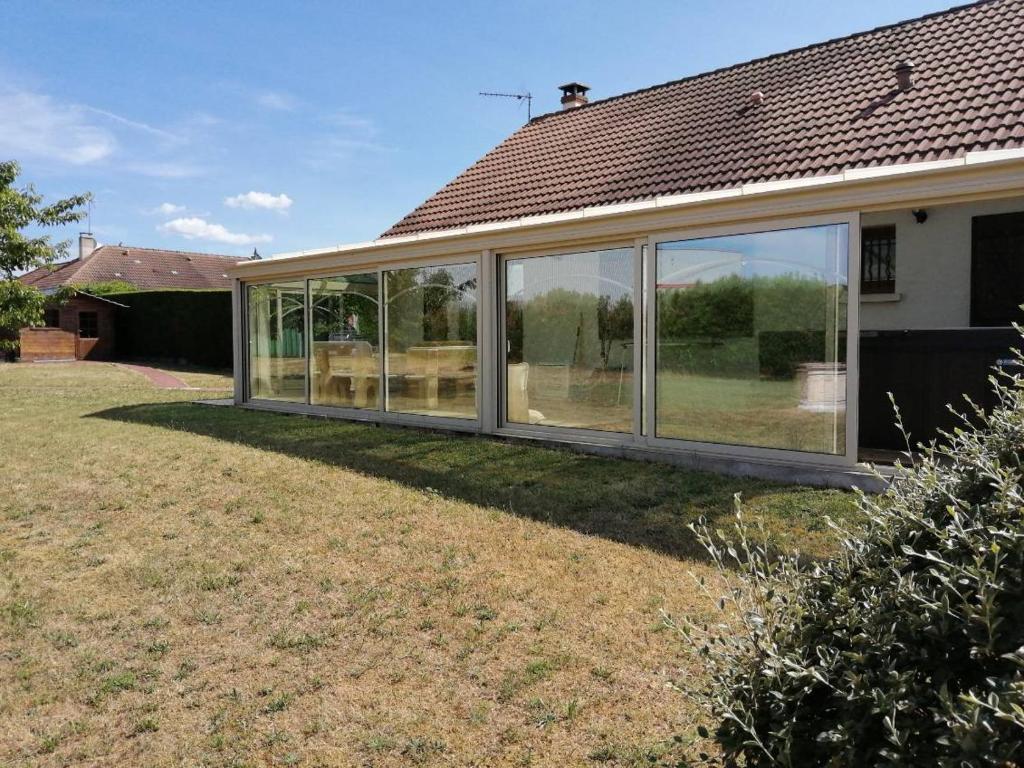 Maison au calme, grand jardin