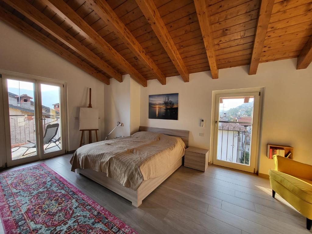 Penthouse Federico with lake view - Residenza Silvana - Tap to explore photos