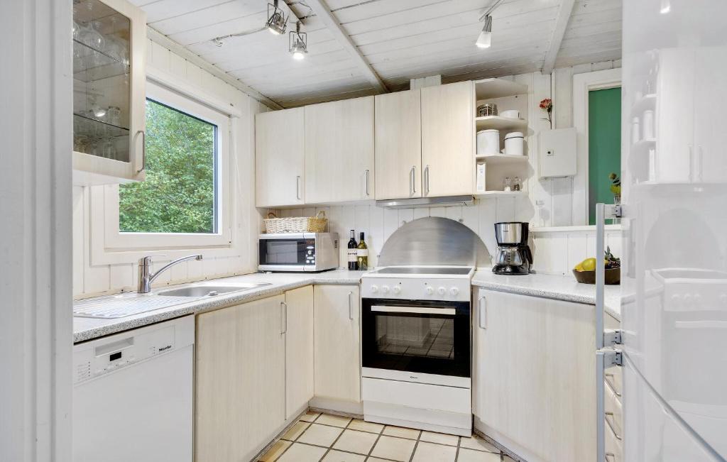 Lovely Home In Grsted With Kitchen photo 3
