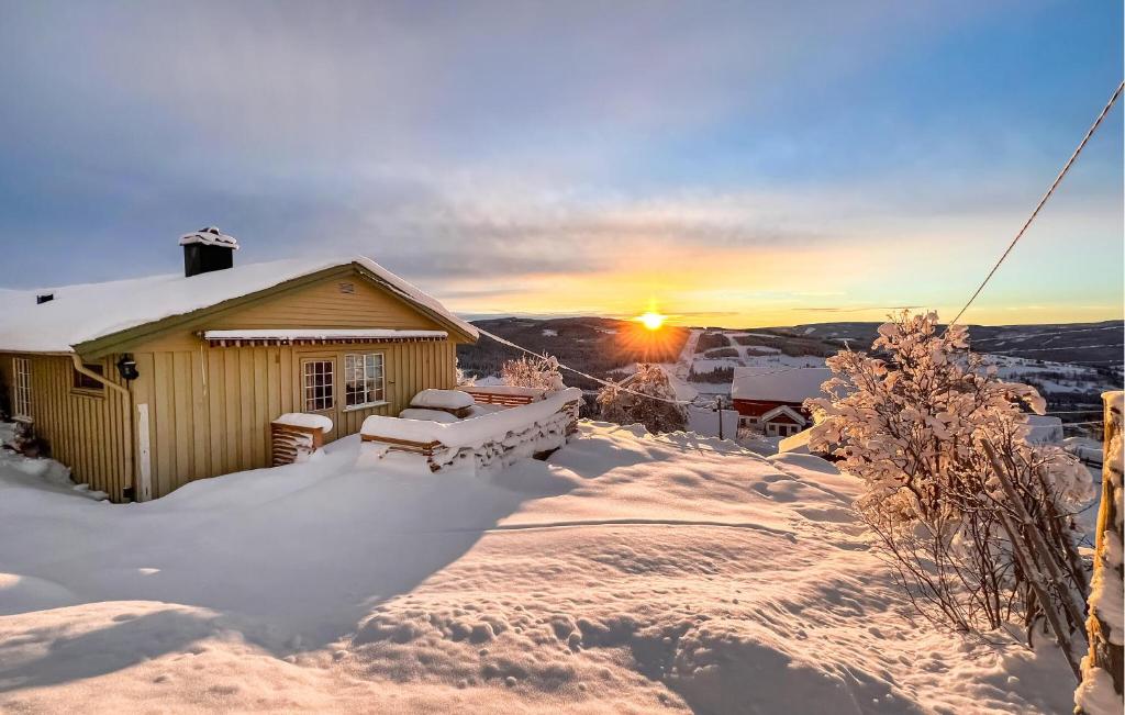 Stunning Home In Svingvoll With House A Mountain View photo 3