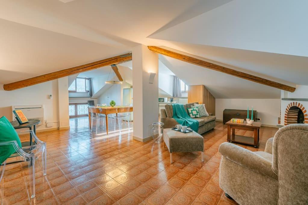 Loft Glicine, by R Collection apartment photo 3