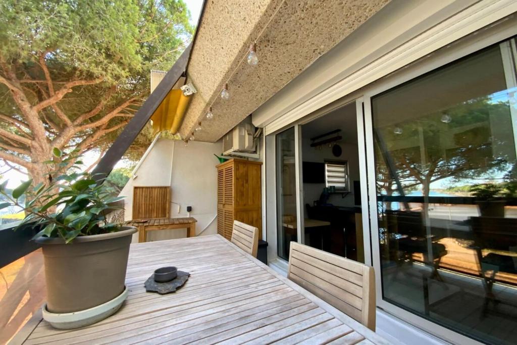 Les Terrasses du Ponant- Parking and view! photo 4