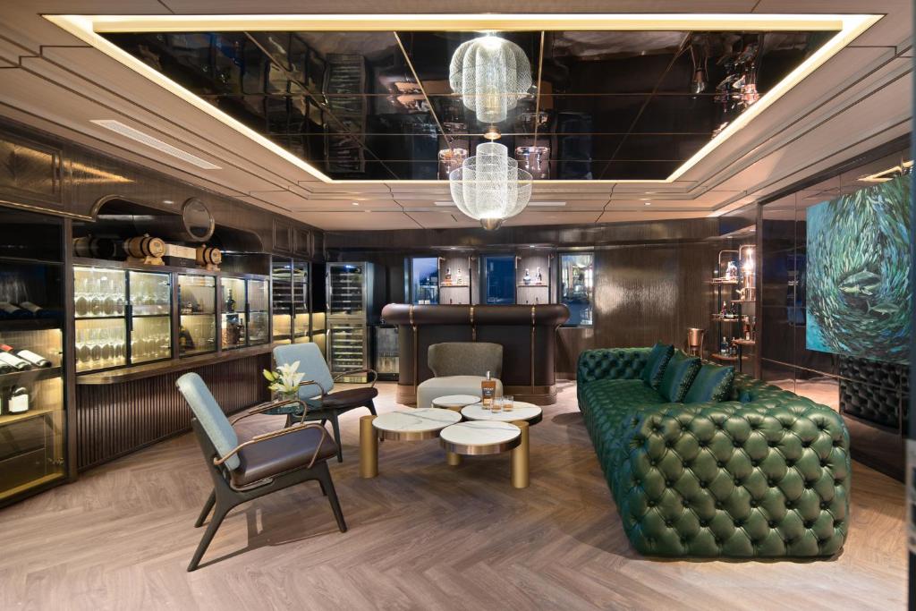 Essence Grand Halong Bay Cruise