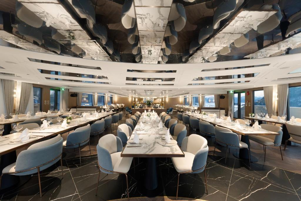 Essence Grand Halong Bay Cruise