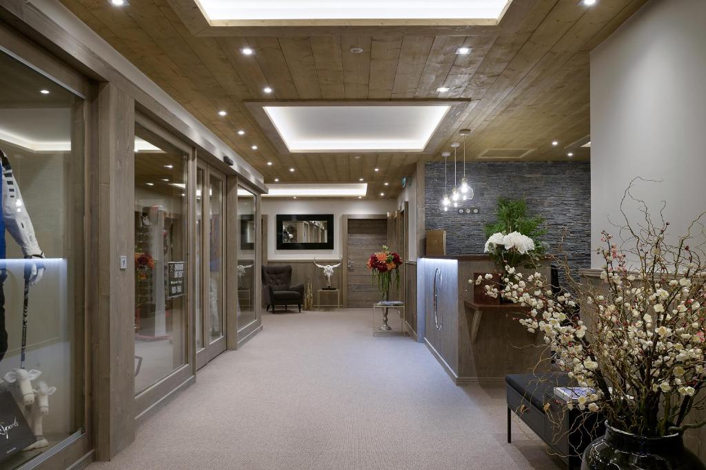 Mammoth Lodge by Alpine Residences photo 2