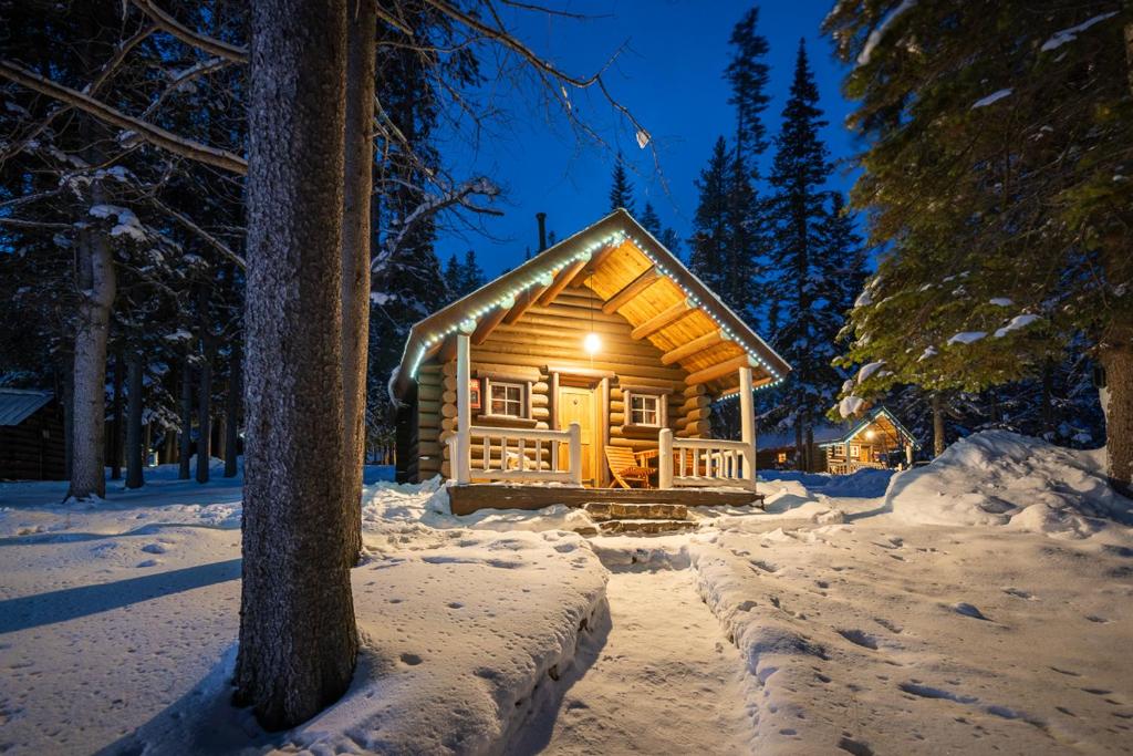 Storm Mountain Lodge & Cabins photo 1